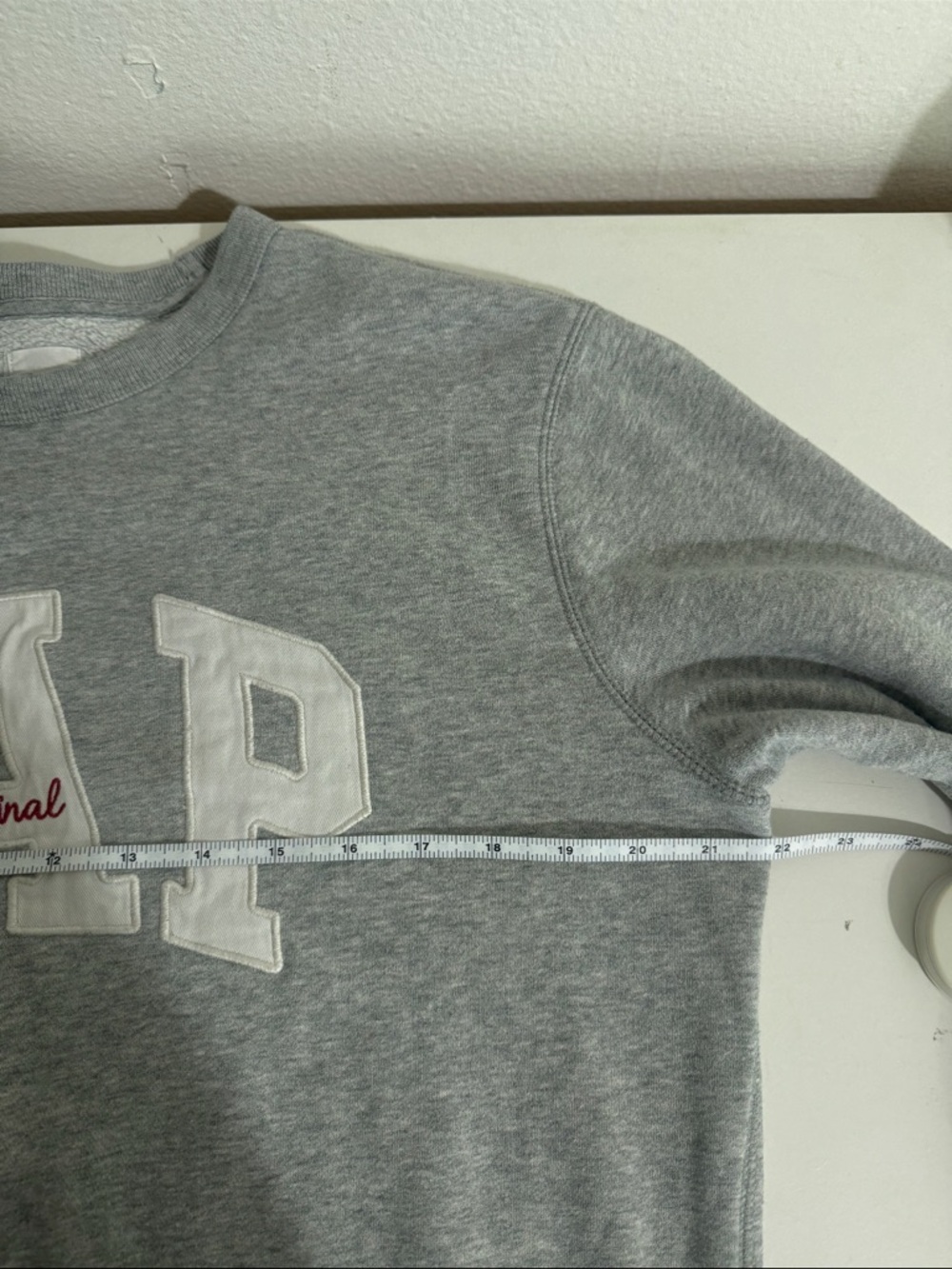 Gap Men’s Logo Crewneck Pullover Sweat shirt 
Size small - Picture 7 of 9